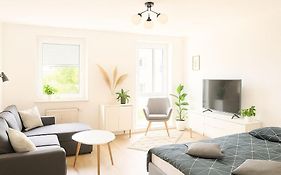 Charmantes Apartment mit Stellplatz WLAN Netflix Nähe Bahnhof